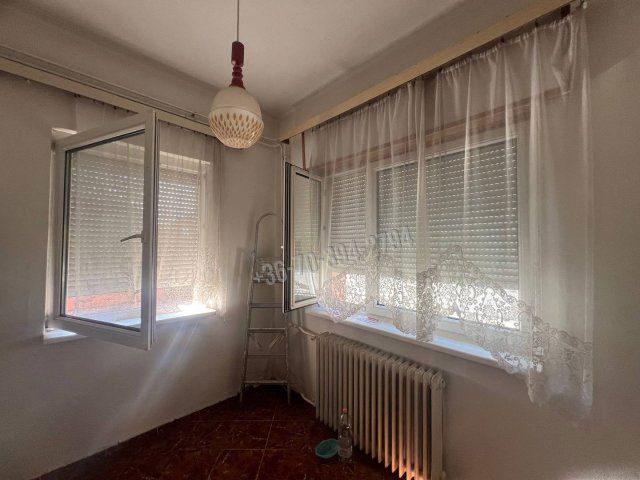 Eladó családi ház, Oroszlányban 58.99 M Ft, 3 szobás