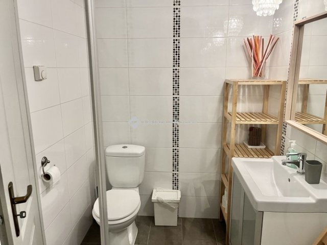 Eladó téglalakás, Budapesten, V. kerületben 85.8 M Ft, 2 szobás