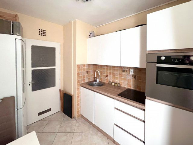 Eladó téglalakás, Baján 42.9 M Ft, 2 szobás