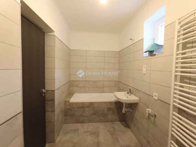 Eladó családi ház, Nagykátán 75 M Ft, 4 szobás