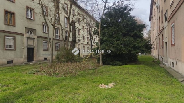 Eladó ipari ingatlan, Budapesten, XIII. kerületben 40 M Ft