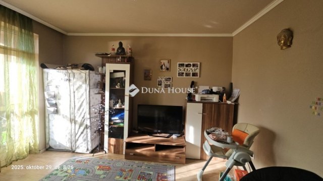 Eladó téglalakás, Nyíregyházán 50 M Ft, 4 szobás