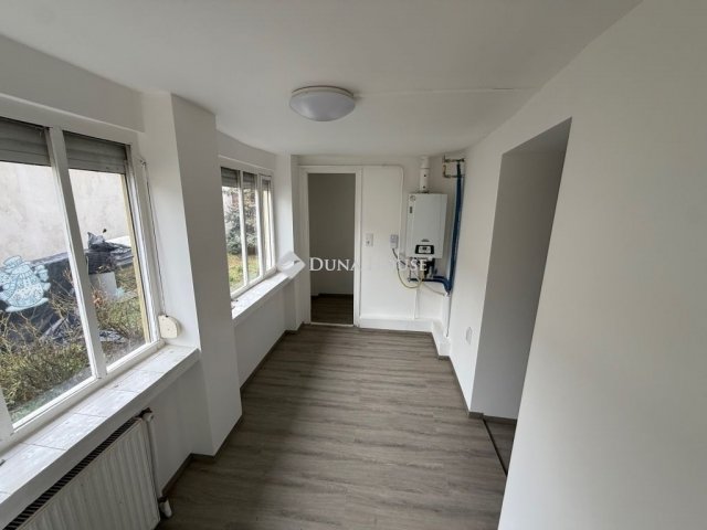 Eladó családi ház, Kecskeméten 34.9 M Ft, 2 szobás