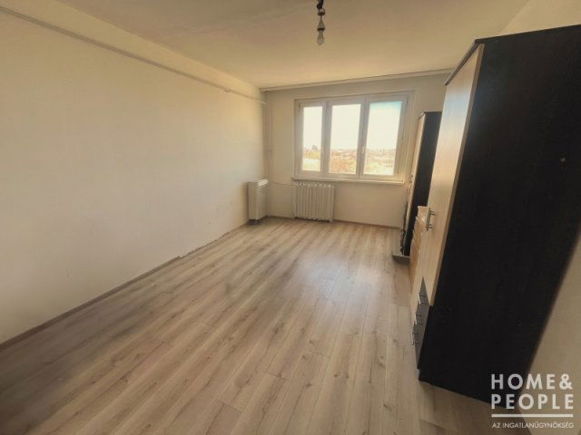 Eladó téglalakás, Szegeden 41.5 M Ft, 2 szobás