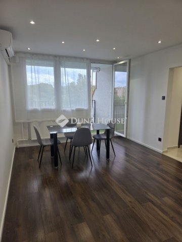 Eladó panellakás, Budapesten, III. kerületben 87.5 M Ft