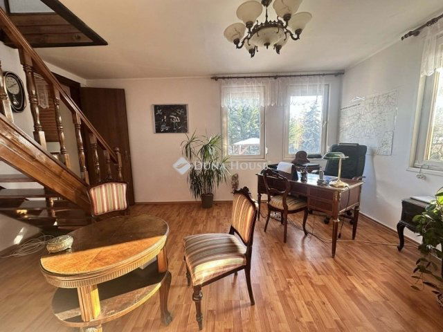 Eladó családi ház, Szentendrén 102.9 M Ft, 4 szobás