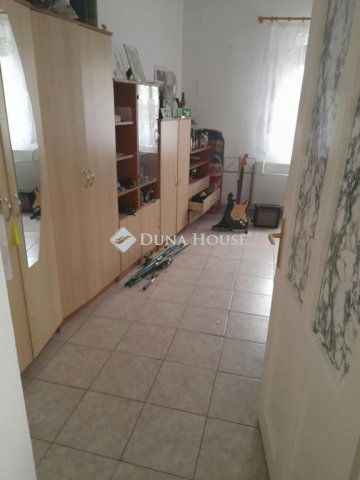 Eladó családi ház, Romándon 49.9 M Ft, 4 szobás