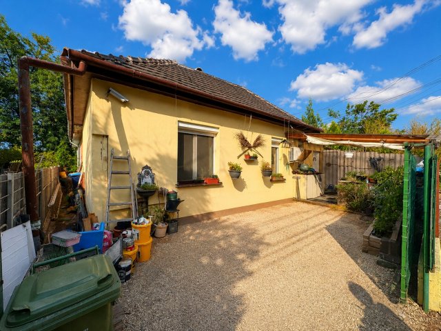 Eladó ikerház, Budapesten, XXI. kerületben 44.9 M Ft, 1 szobás