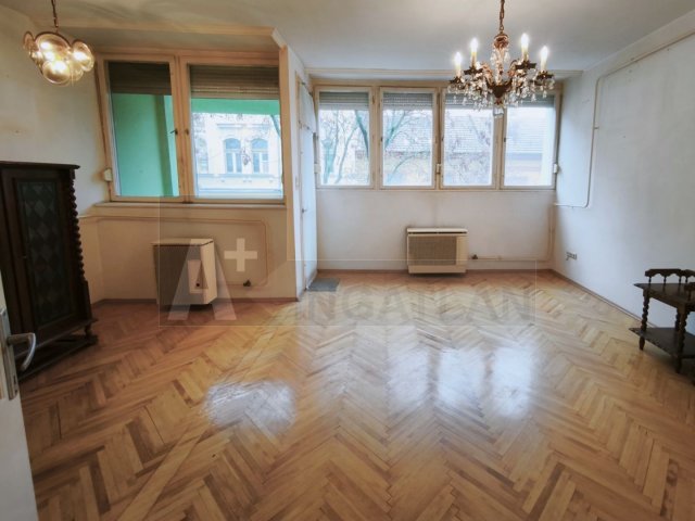 Eladó téglalakás, Szegeden 54.9 M Ft, 1+1 szobás