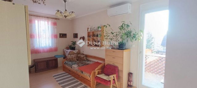 Eladó családi ház, Szentendrén 339 M Ft, 10 szobás