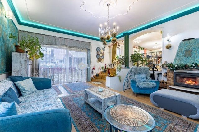 Eladó családi ház, Fóton 295 M Ft, 6 szobás