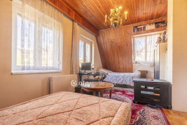 Eladó családi ház, Budakeszin 194.6 M Ft, 9 szobás
