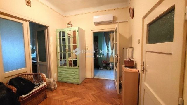 Eladó családi ház, Budapesten, XVIII. kerületben 79.9 M Ft