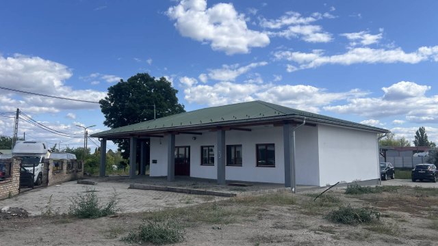 Eladó ipari ingatlan, Vácon 199.9 M Ft, 6 szobás