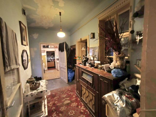 Eladó családi ház, Szigetszentmiklóson 61 M Ft, 4 szobás