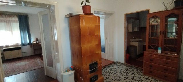 Eladó családi ház, Tápiószecsőn 43.5 M Ft, 2 szobás