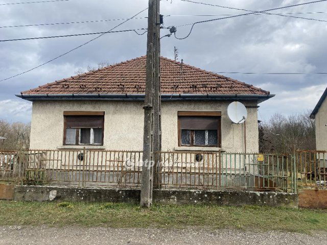 Eladó családi ház, Ipolyszögön 29.9 M Ft, 2 szobás