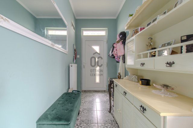 Eladó ikerház, Szigethalmon 89.9 M Ft, 5 szobás