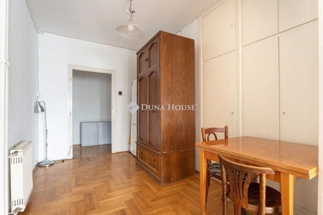 Eladó téglalakás, Budapesten, VIII. kerületben 92 M Ft, 4 szobás