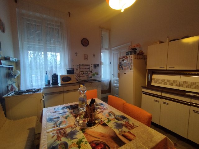 Eladó téglalakás, Szerencsen 36 M Ft, 2+1 szobás