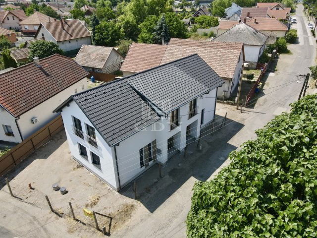 Eladó ikerház, Nagykátán 59.9 M Ft, 4 szobás