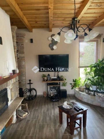 Eladó családi ház, Helvécián 120 M Ft, 4 szobás