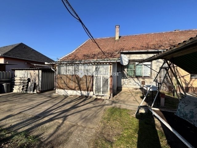 Eladó családi ház, Gyálon 56 M Ft, 2 szobás