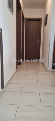 Eladó téglalakás, Pécsett 69 M Ft, 2+1 szobás