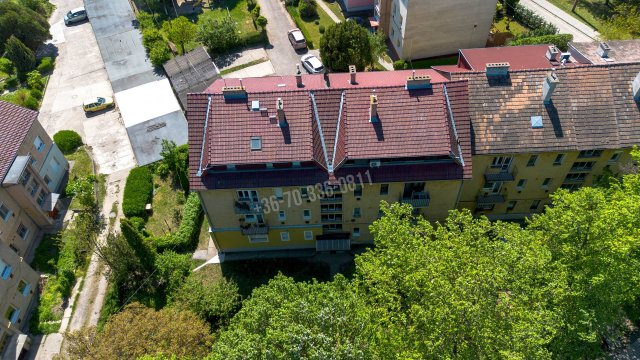 Eladó téglalakás, Vácon, Újhegyi úton 82.5 M Ft, 3 szobás