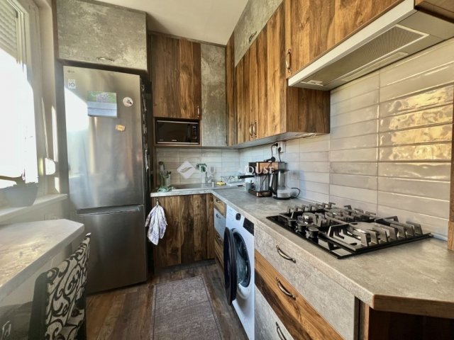 Eladó panellakás, Pétfürdőn 41 M Ft, 2 szobás