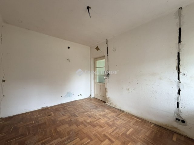 Eladó családi ház, Káván 31 M Ft, 4 szobás