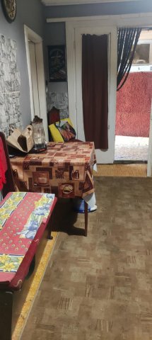 Eladó családi ház, Szolnokon 30 M Ft, 4 szobás