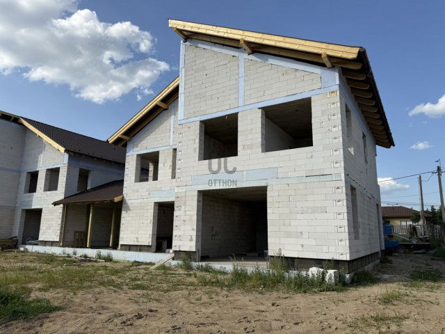 Eladó ikerház, Budapesten, XVI. kerületben 204 M Ft, 6 szobás