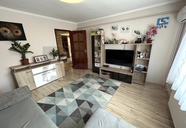 Eladó családi ház, Sándorfalván 79.9 M Ft, 3 szobás