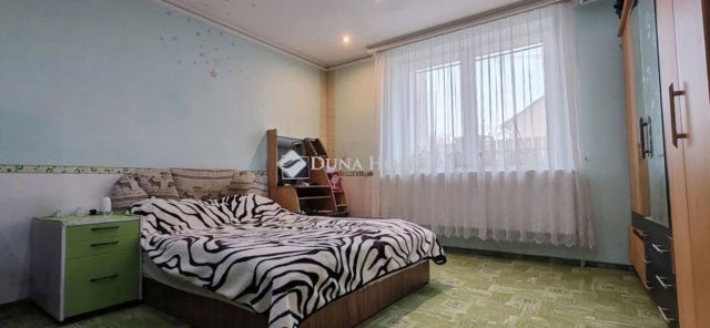 Eladó családi ház, Ócsán 89.99 M Ft, 6 szobás