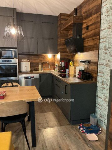 Eladó téglalakás, Nyíregyházán 69.9 M Ft, 3+1 szobás