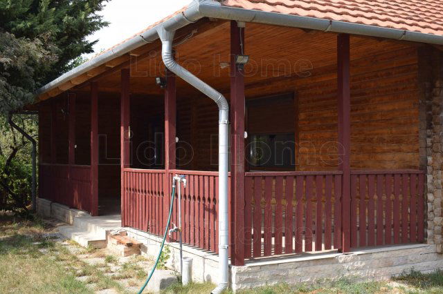 Eladó családi ház, Győrságon 105 M Ft, 13 szobás
