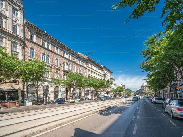 Eladó téglalakás, Budapesten, VI. kerületben, Teréz körúton
