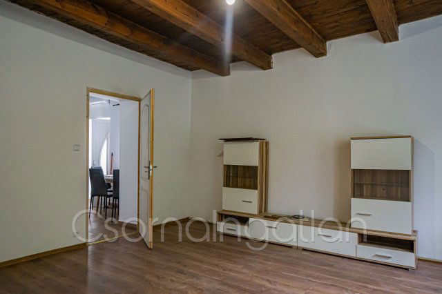 Eladó családi ház, Soboron 43.5 M Ft, 2 szobás