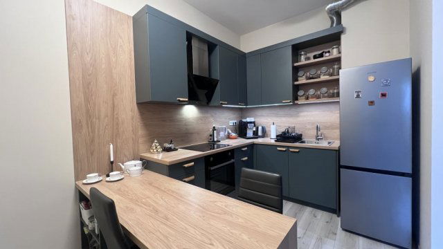 Eladó téglalakás, Budapesten, XIX. kerületben, Báthory utcában