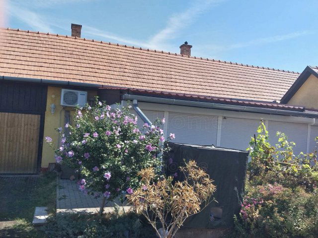 Eladó családi ház, Lengyeltótiban 49.53 M Ft, 3+1 szobás