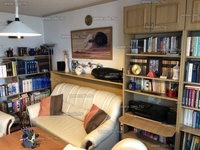 Eladó panellakás, Budapesten, III. kerületben 66.4 M Ft, 2 szobás