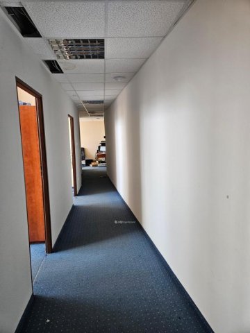 Eladó panellakás, Veszprémben 175 M Ft, 14 szobás