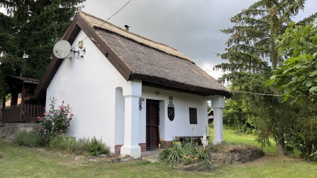 Eladó családi ház, Kaposváron 20 M Ft, 1 szobás