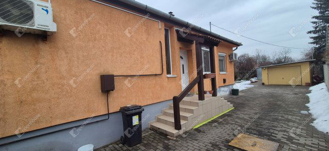 Eladó családi ház, Miskolcon 39.9 M Ft, 2 szobás