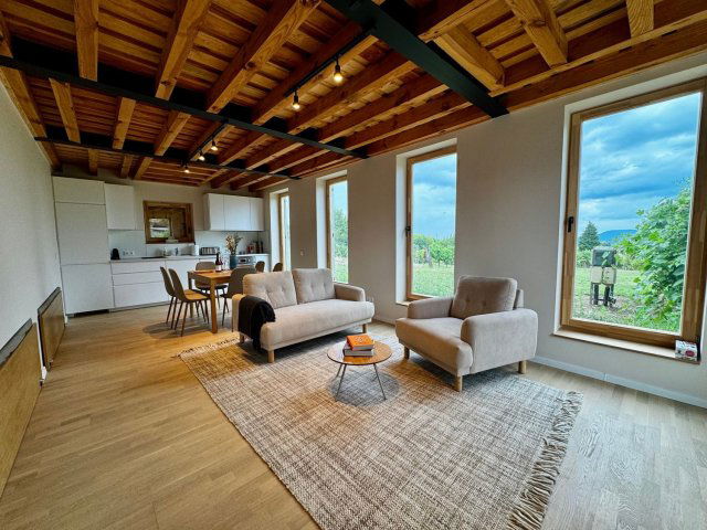 Eladó családi ház, Lesencefaluban 119.9 M Ft, 2 szobás