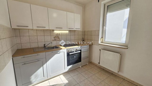 Kiadó téglalakás, albérlet, Győrött, Ady Endre utcában