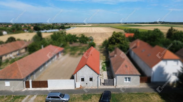 Eladó családi ház, Pálin 27 M Ft, 2 szobás