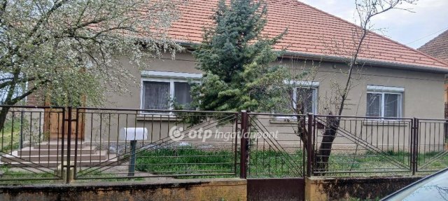 Eladó családi ház, Zalaváron 65 M Ft, 2+1 szobás