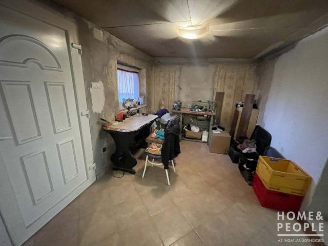 Eladó családi ház, Röszkén 49.99 M Ft, 3 szobás